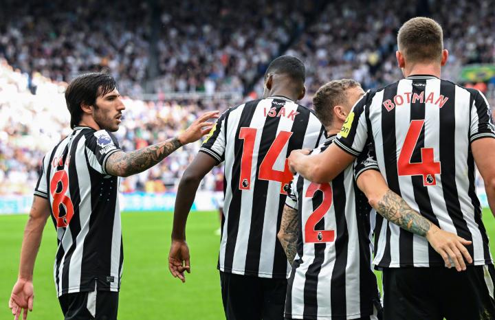 包含今夜突围战来临，纽卡斯尔围绕全明星赛临场应变，赛场秩序良好，心理建设被强调的词条-爱游戏平台