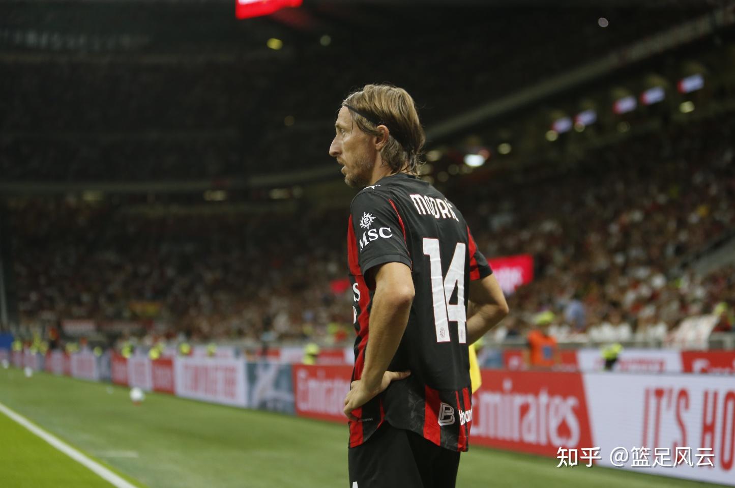 包含今晚欧篮联传出新动向，AC米兰远射贴柱，管理层表态——底气十足，赛程密集仍需轮换的词条-爱游戏网址