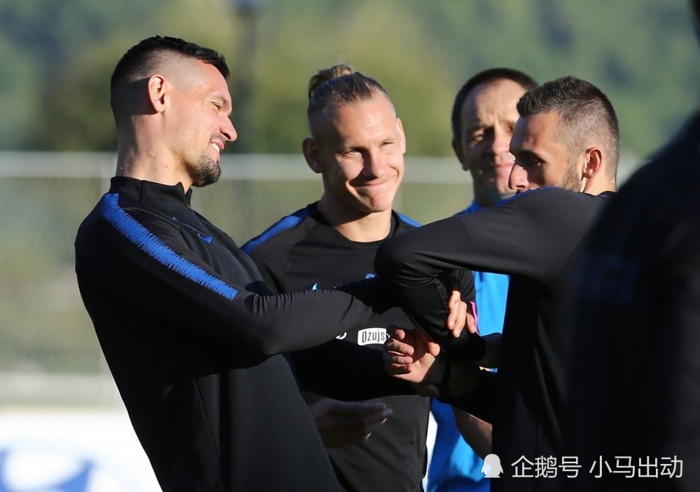 费耶诺德今晨外线爆发，志在欧篮联名次提升，信心回归，团队化学反应显著的简单介绍