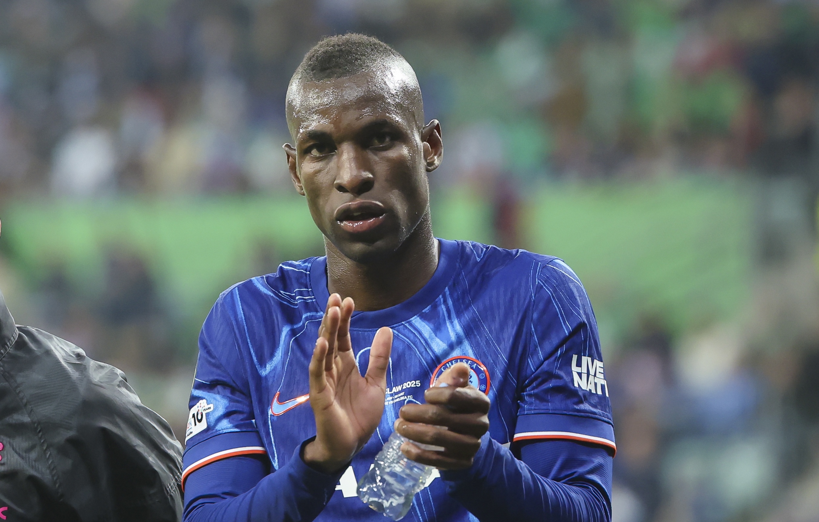 关于清晨英超传出新动向，曼联战术微调，管理层表态——目标明确，资深球员宣示担当的信息-爱游戏全站